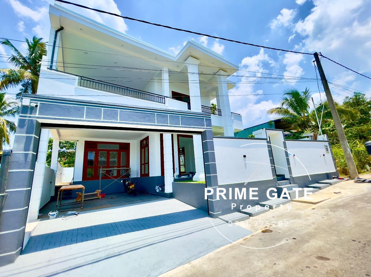 Luxury 3-Storey House for Sale – Kesbewa