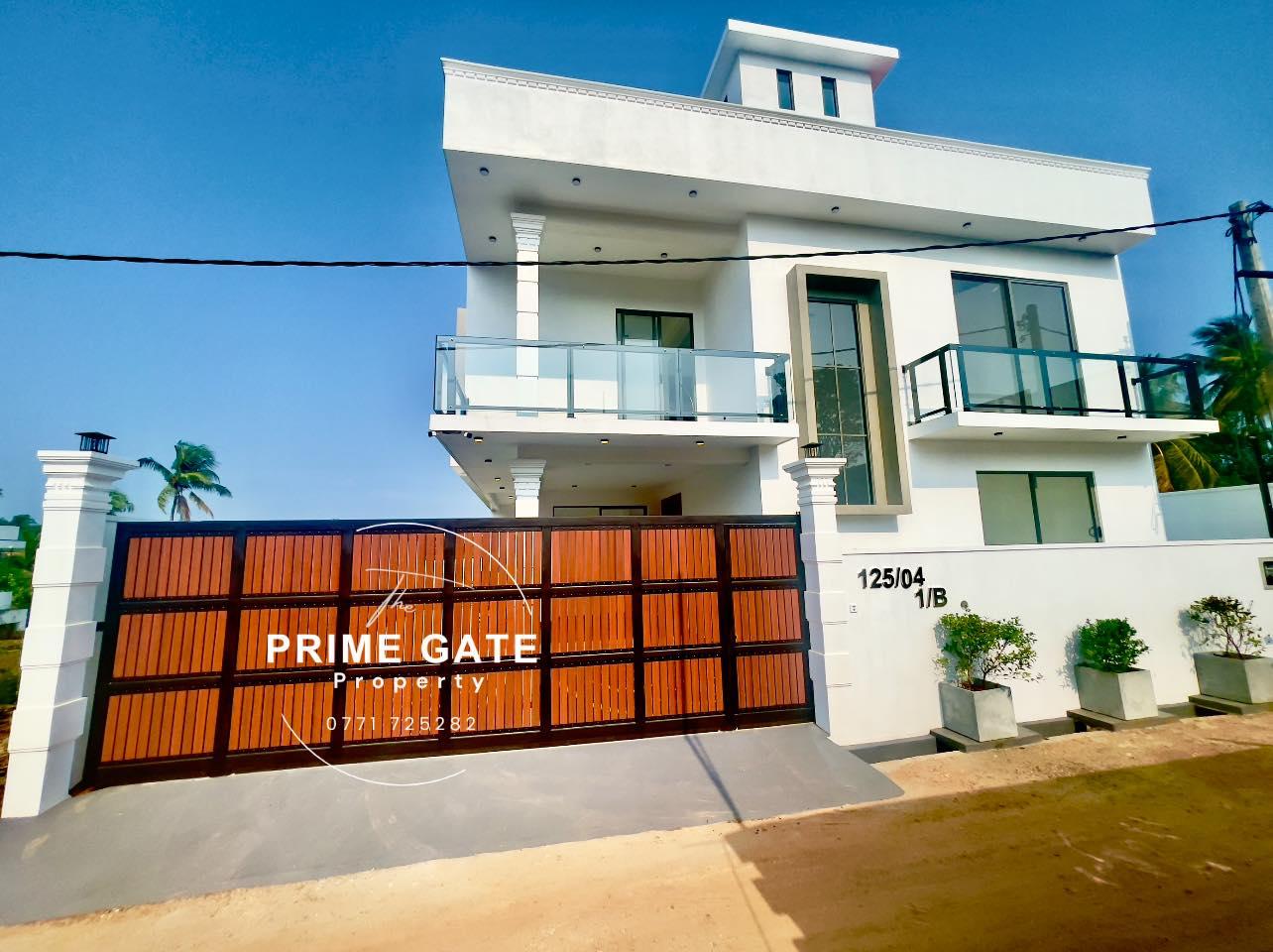 Brand New Three-Storey Luxury Double Hight Modern Design House For Sale In Piliyandala