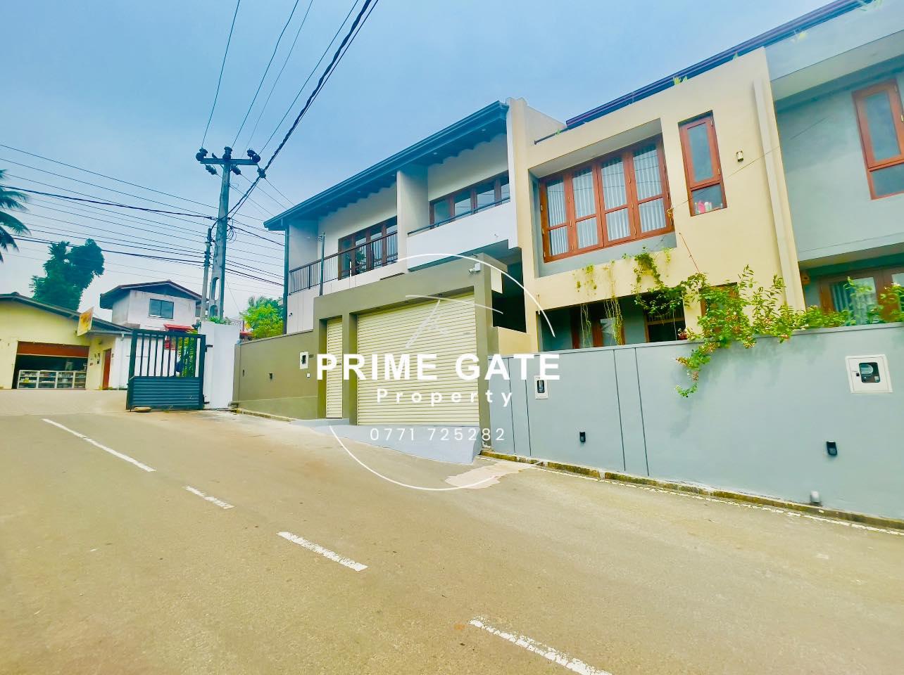 Luxury 2-Storey House – Piliyandala / Polgasowita