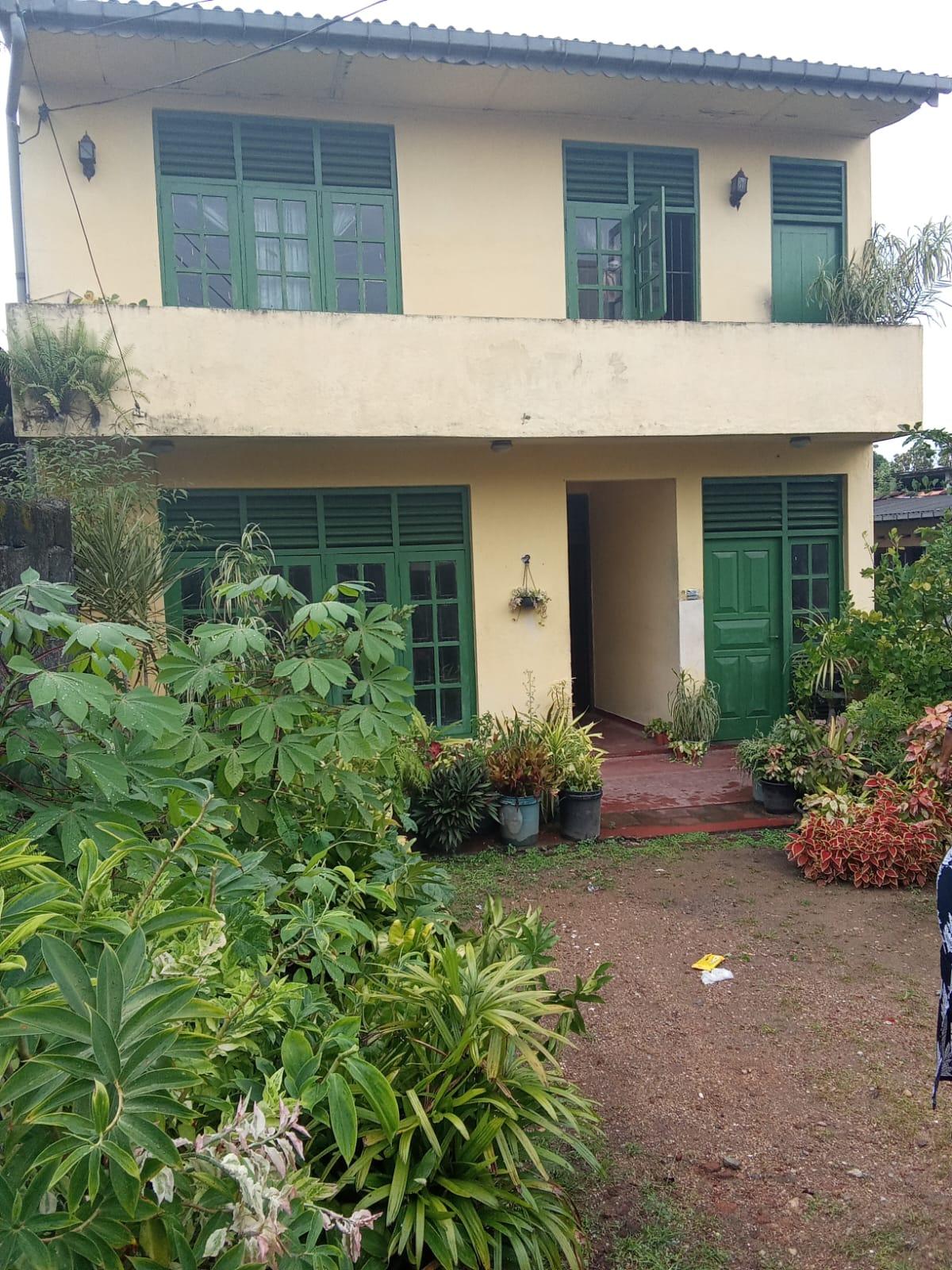Spacious Upstairs House for Sale – Battaramulla, Deniyawatte Road