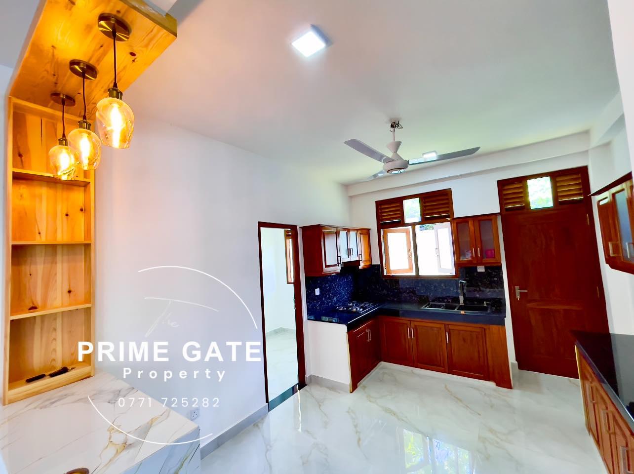 Luxury 3-Storey House for Sale – Kesbewa