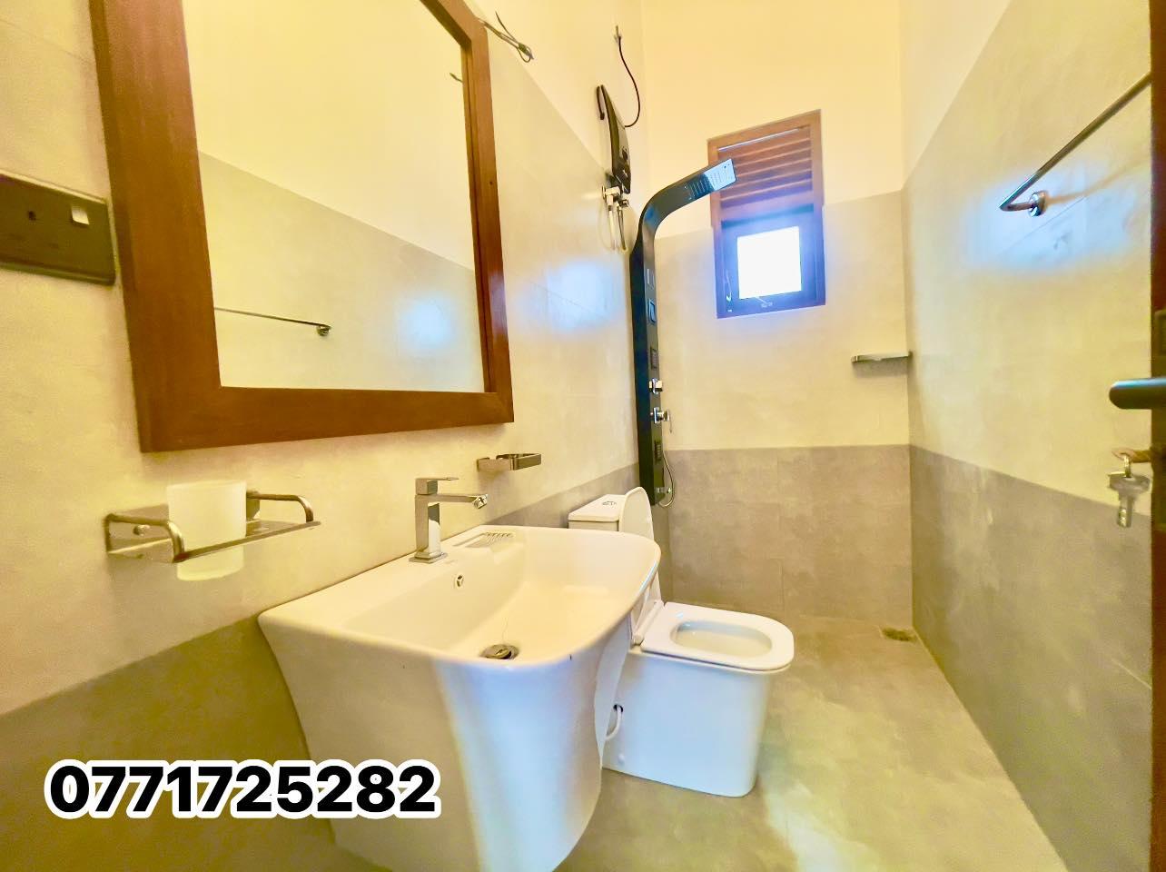 Architecture Design Brand New Single-Storey House in Polgasowita