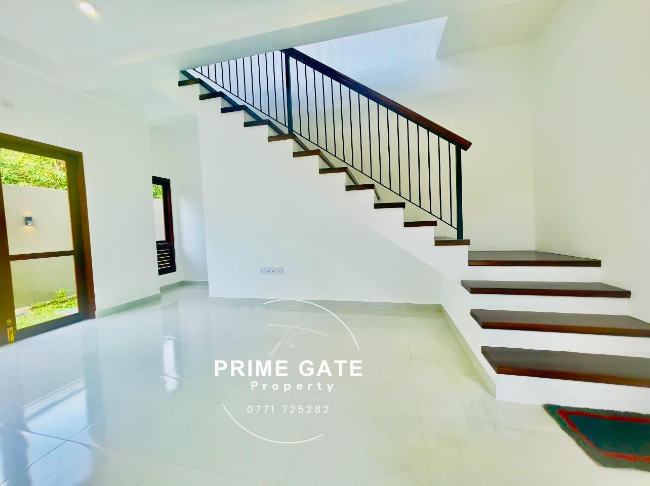 Luxury 2-Storey House – Piliyandala / Polgasowita