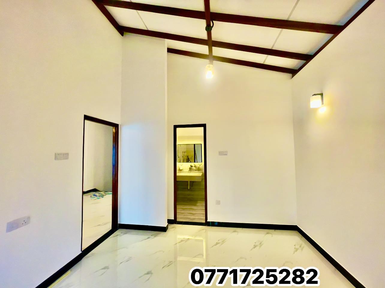 Architecture Design Brand New Single-Storey House in Polgasowita