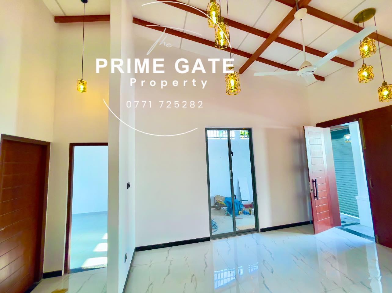 Brand New Single Storey Solid House In Piliyandala