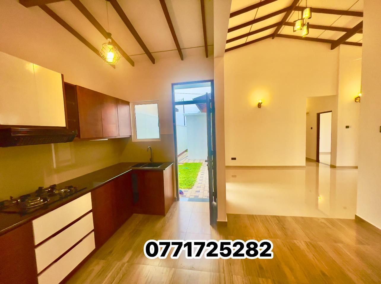 Architecture Design Brand New Single-Storey House in Polgasowita