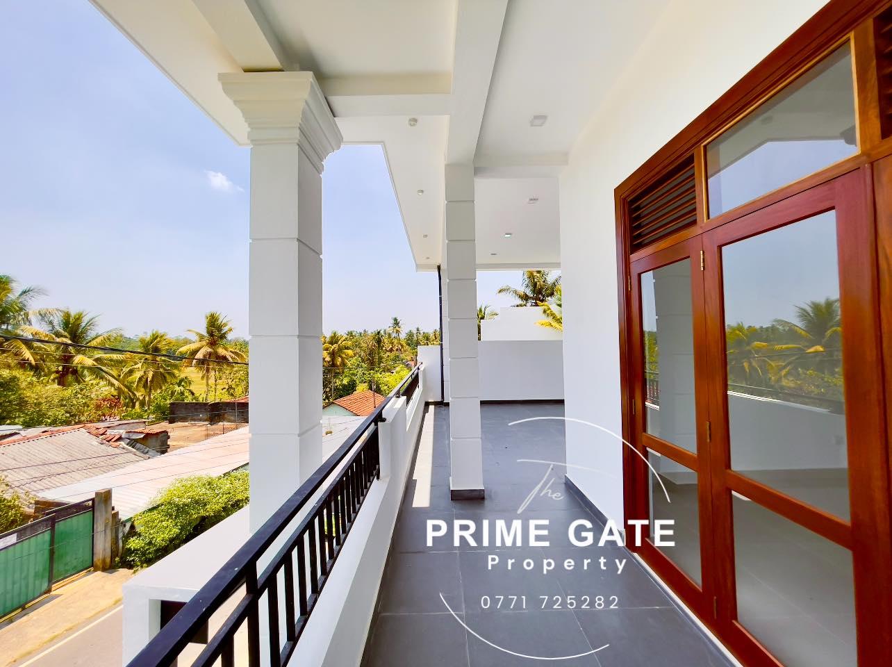 Luxury 3-Storey House for Sale – Kesbewa