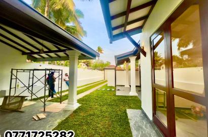 Architecture Design Brand New Single-Storey House in Polgasowita