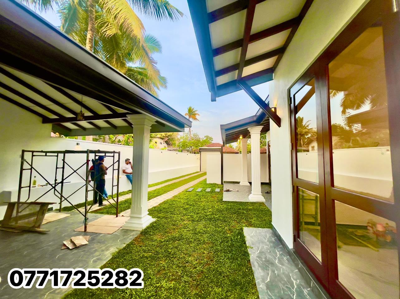 Architecture Design Brand New Single-Storey House in Polgasowita