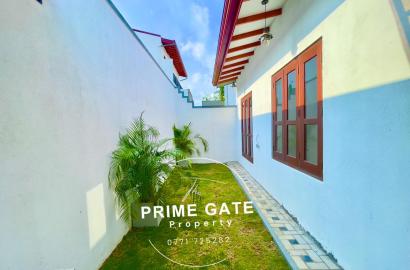 Brand New Single Storey Solid House In Piliyandala