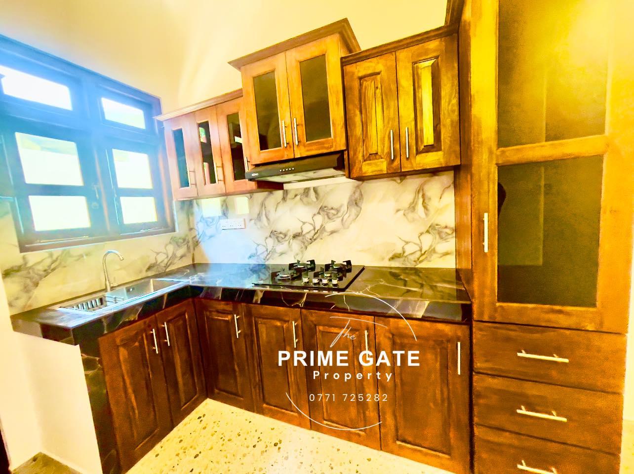 Modern New House for Sale – Prime Location