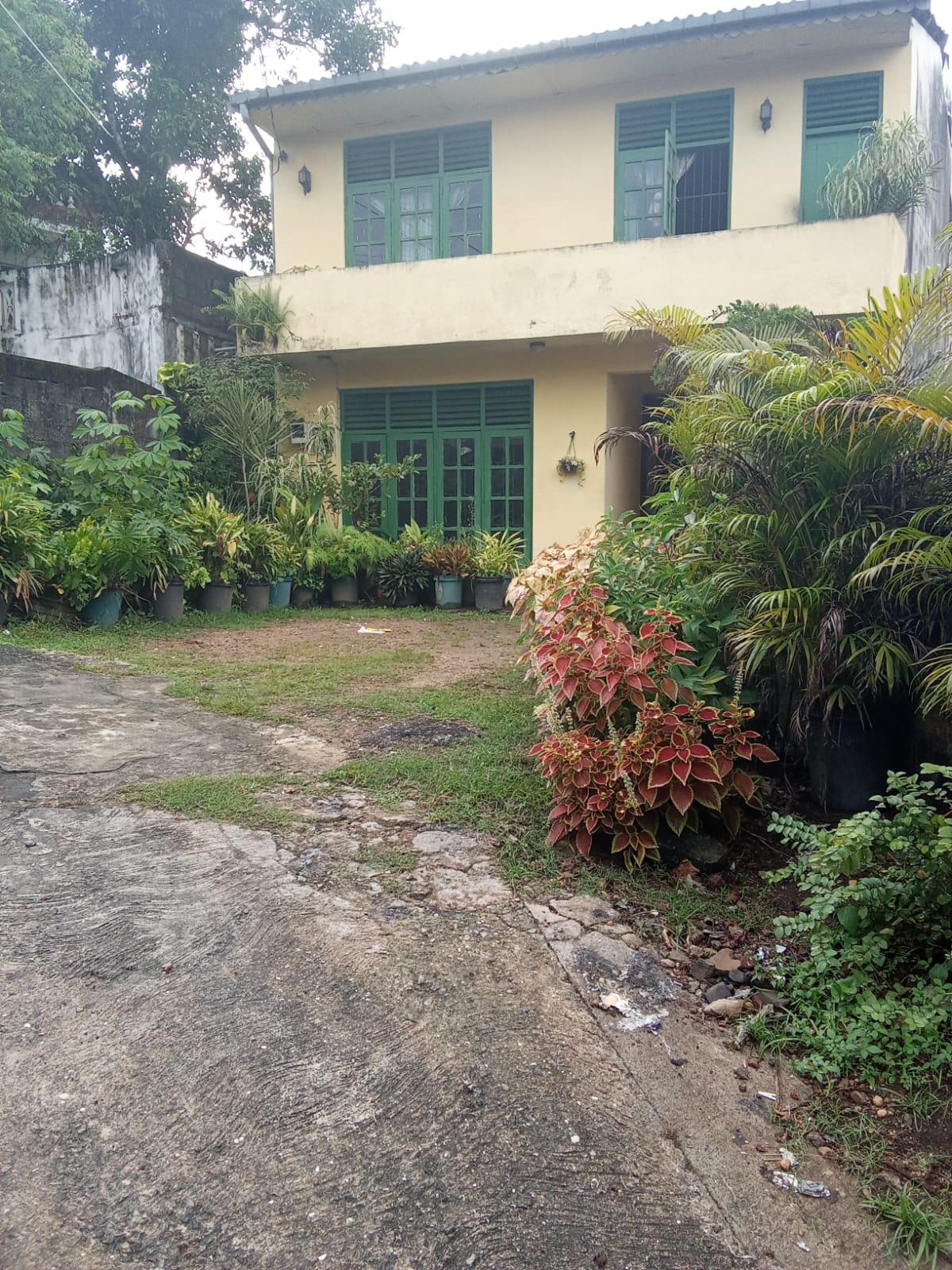 Spacious Upstairs House for Sale – Battaramulla, Deniyawatte Road