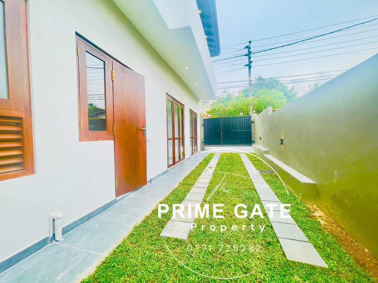 Luxury 2-Storey House – Piliyandala / Polgasowita