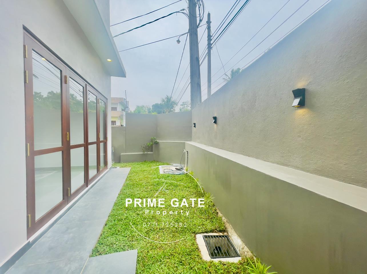 Luxury 2-Storey House – Piliyandala / Polgasowita