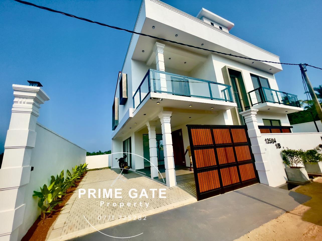 Brand New Three-Storey Luxury Double Hight Modern Design House For Sale In Piliyandala
