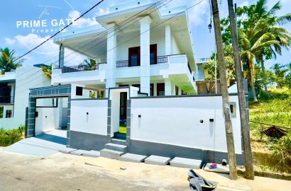 Luxury 3-Storey House for Sale – Kesbewa