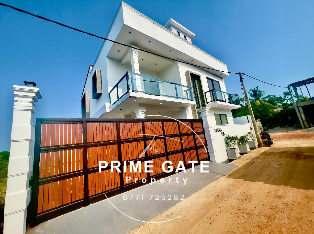 Brand New Three-Storey Luxury Double Hight Modern Design House For Sale In Piliyandala
