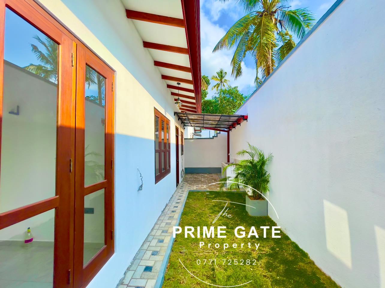 Brand New Single Storey Solid House In Piliyandala