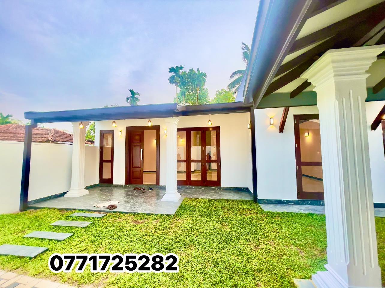 Architecture Design Brand New Single-Storey House in Polgasowita