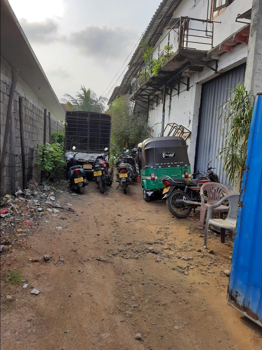 Commercial Property for Sale – Hendala