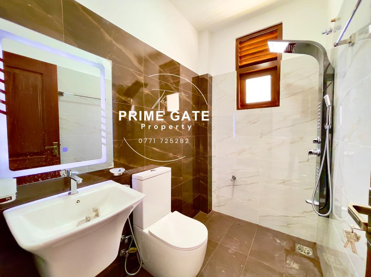 Luxury 3-Storey House for Sale – Kesbewa