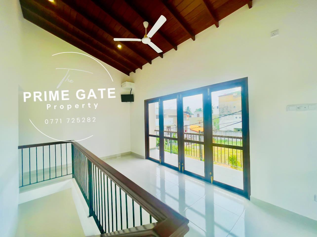 Luxury 2-Storey House – Piliyandala / Polgasowita