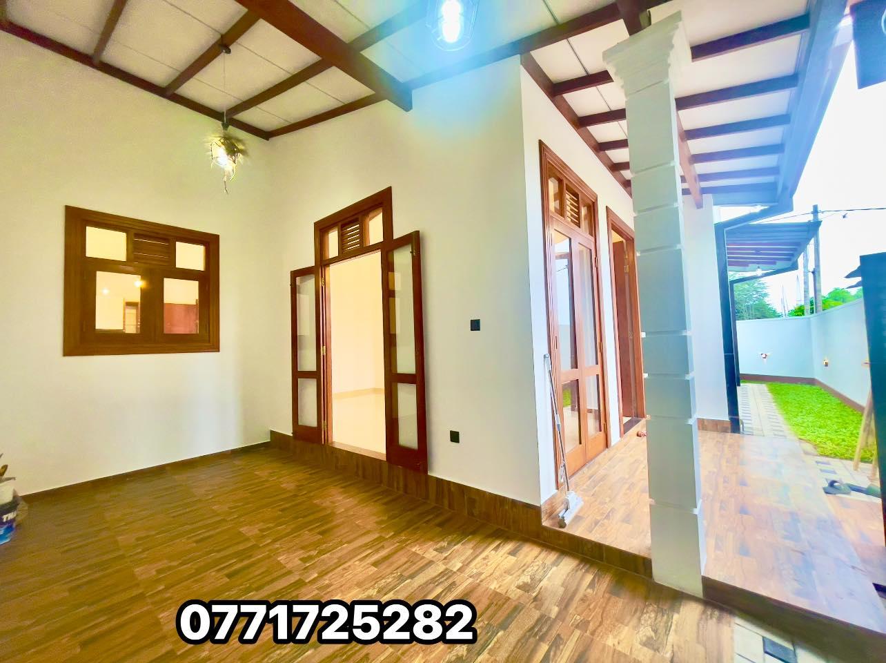 Architecture Design Brand New Single-Storey House in Polgasowita