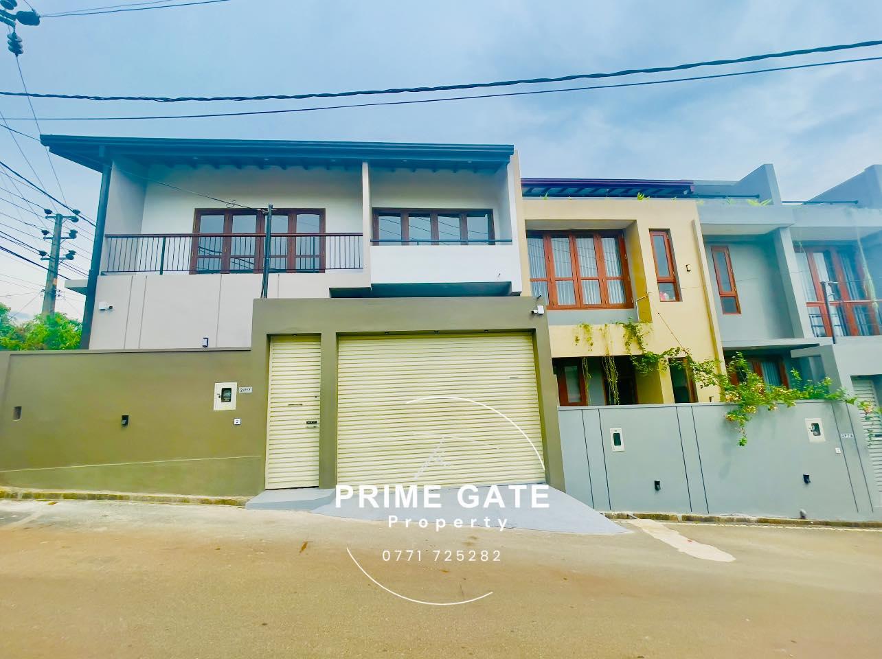 Luxury 2-Storey House – Piliyandala / Polgasowita