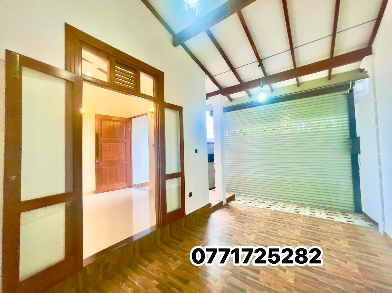 Architecture Design Brand New Single-Storey House in Polgasowita