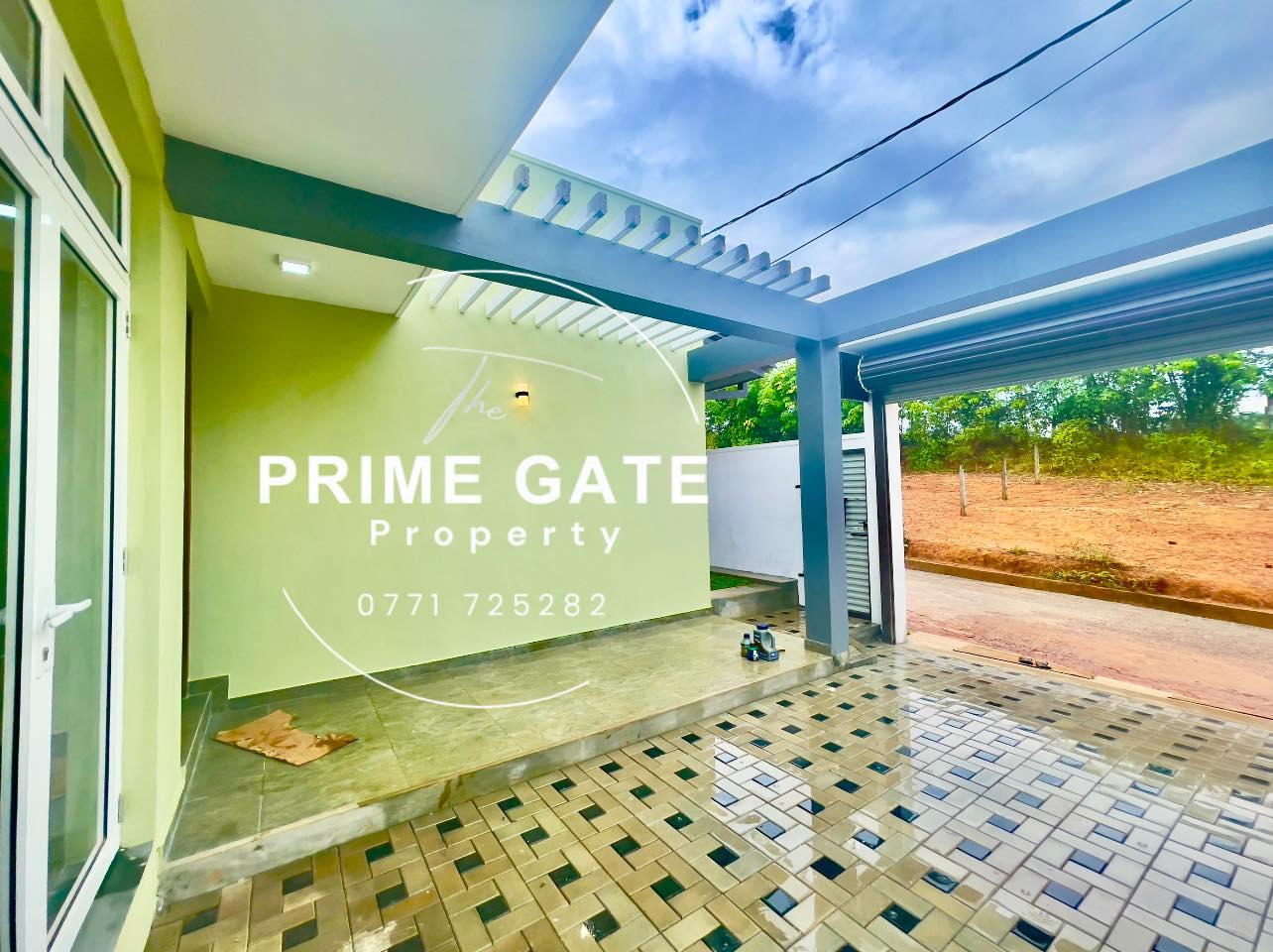 Architecture Design Brand New Single-Storey House in Polgasowita