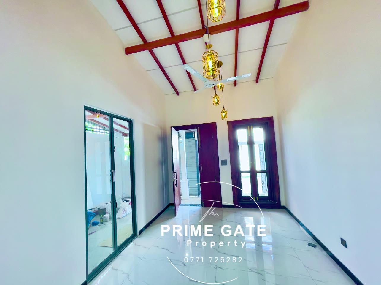 Brand New Single Storey Solid House In Piliyandala