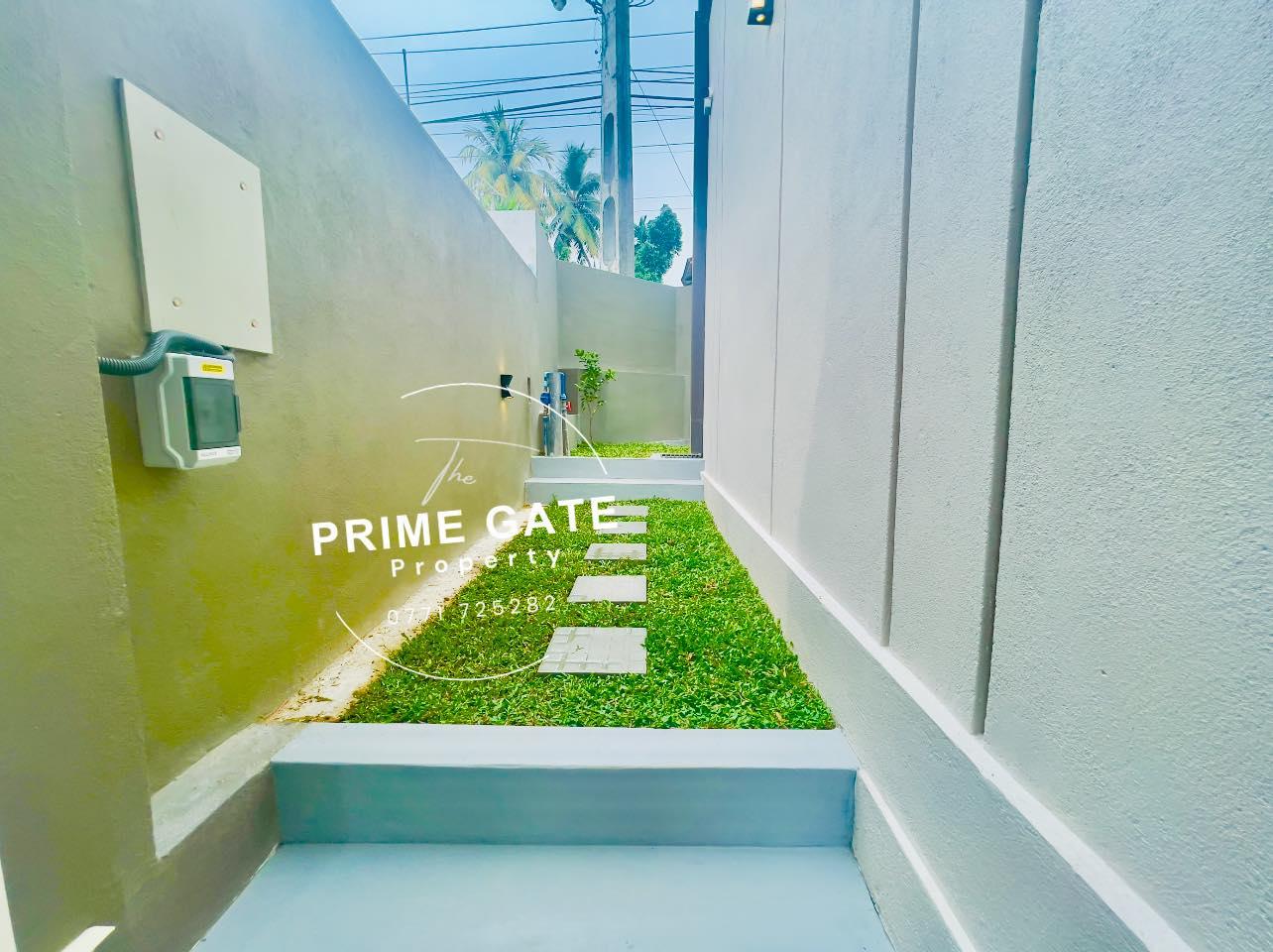 Luxury 2-Storey House – Piliyandala / Polgasowita