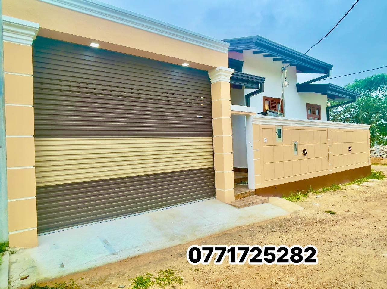 Architecture Design Brand New Single-Storey House in Polgasowita