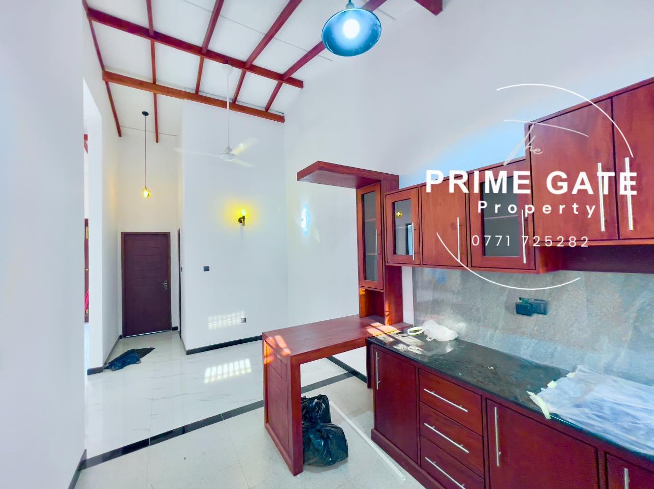 Brand New Single Storey Solid House In Piliyandala