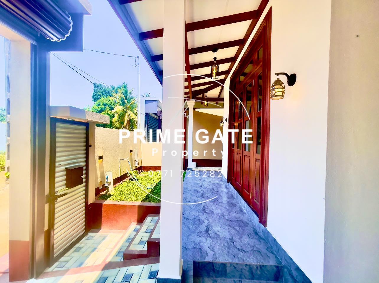 Modern New House for Sale – Prime Location