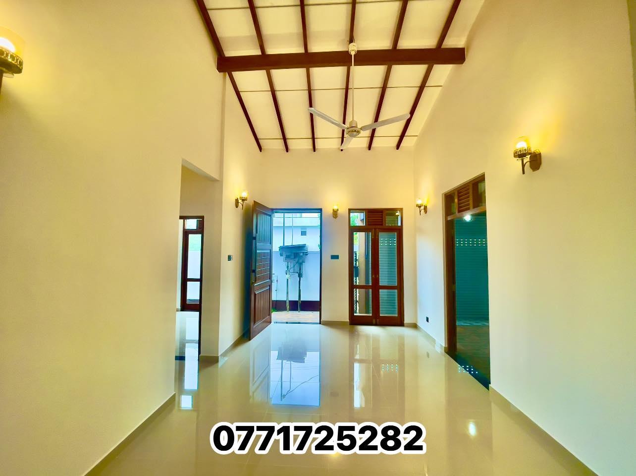 Architecture Design Brand New Single-Storey House in Polgasowita