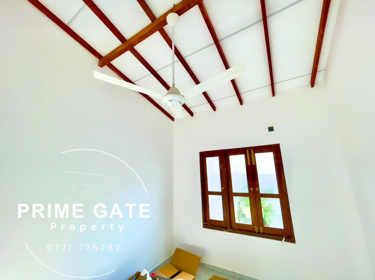 Brand New Single Storey Solid House In Piliyandala