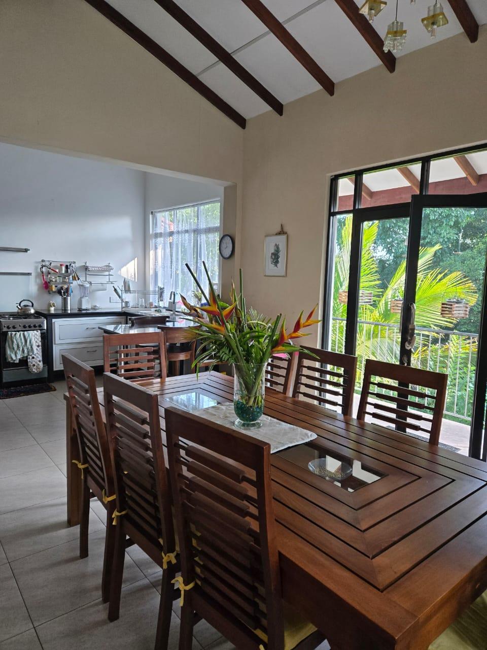 Luxury Holiday Villa for Sale on 41 Perches Near Kandy Waterworld