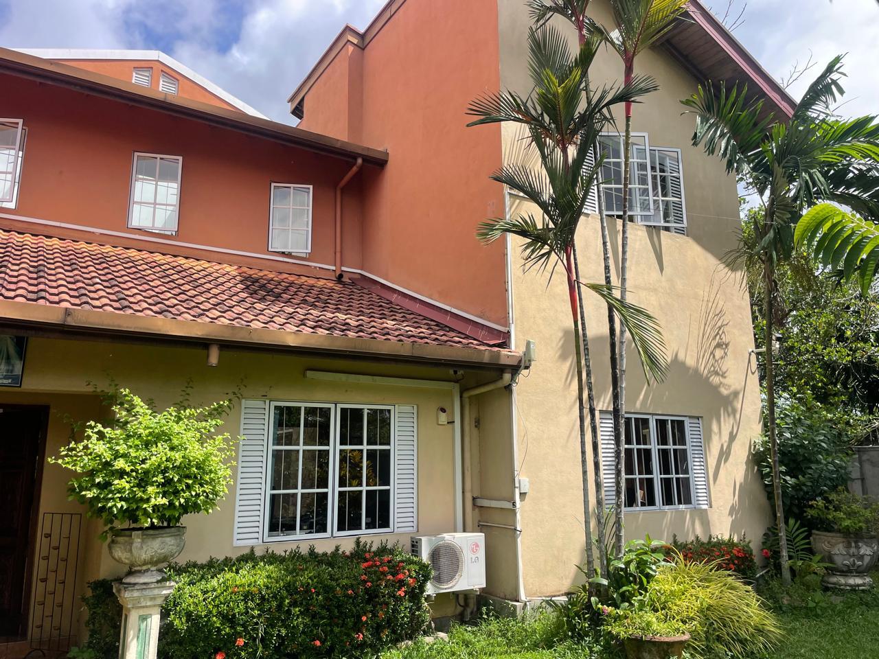 Luxury 4 Bedroom House for Sale in Pelawatte, Battaramulla