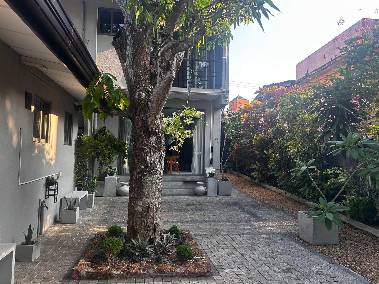 Elegant 2-Storied Residential Home for Sale in a Prime Location in Nugegoda, Thalapathpitiya with Modern Amenities & Solar Power.