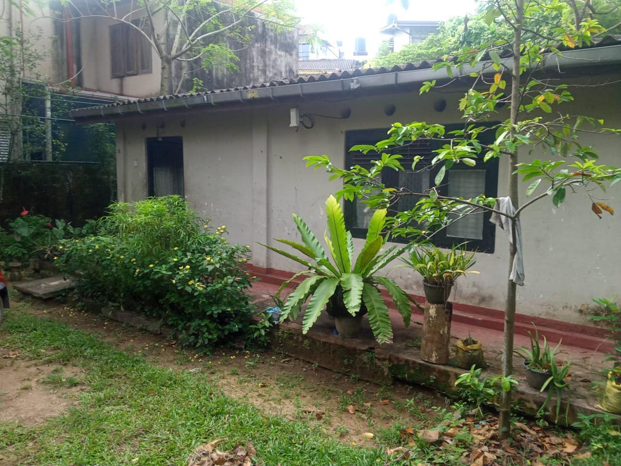 Prime 12 Perch Land for Sale in a Prime Residential Area in Ethul Kotte, Alakeshwara Road – Ideal for Your Dream Home or Investment.