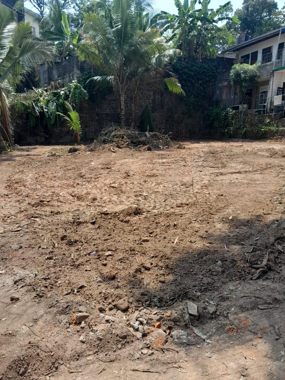 Prime 12 Perch Land for Sale in a Prime Residential Area in Ethul Kotte, Alakeshwara Road – Ideal for Your Dream Home or Investment.