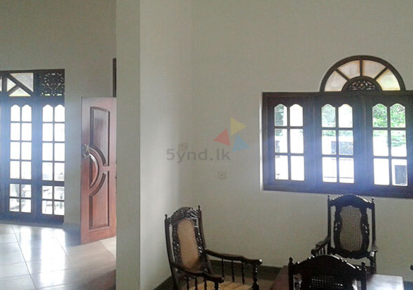 Ganemulla House 04 750x410 1